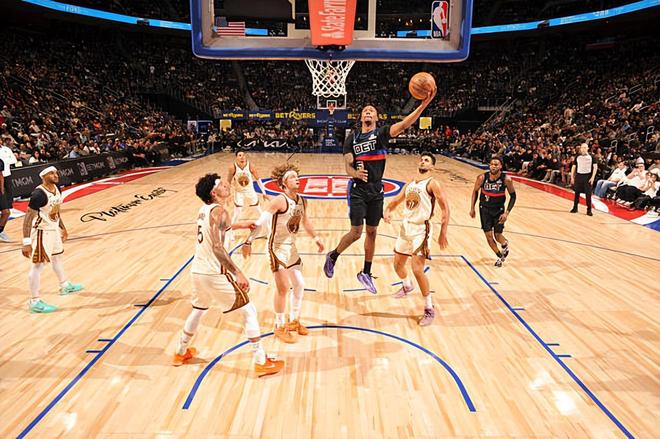 底特律活塞力克金州勇士 詹金斯准三双助队登顶