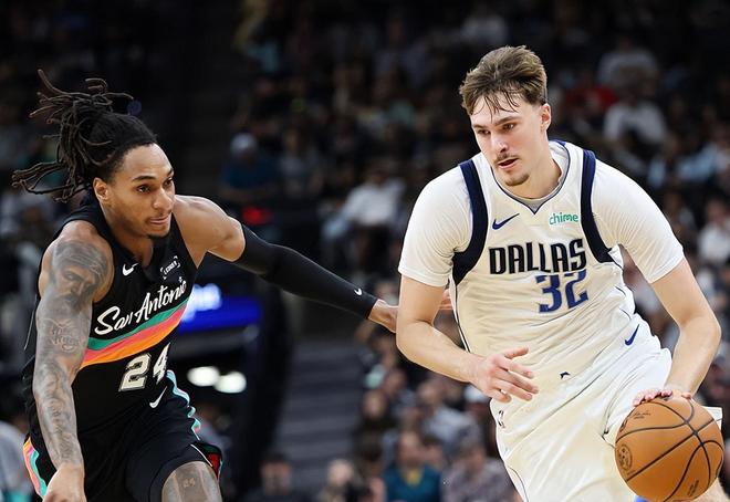 文班亚马40+力压弗拉格33分 马刺狂胜独行侠29分