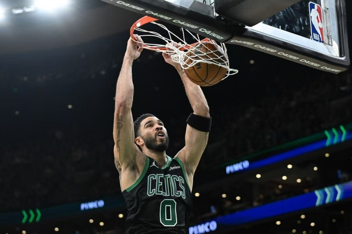 阿德巴约单场83分创历史纪录 米切尔领跑2017届得